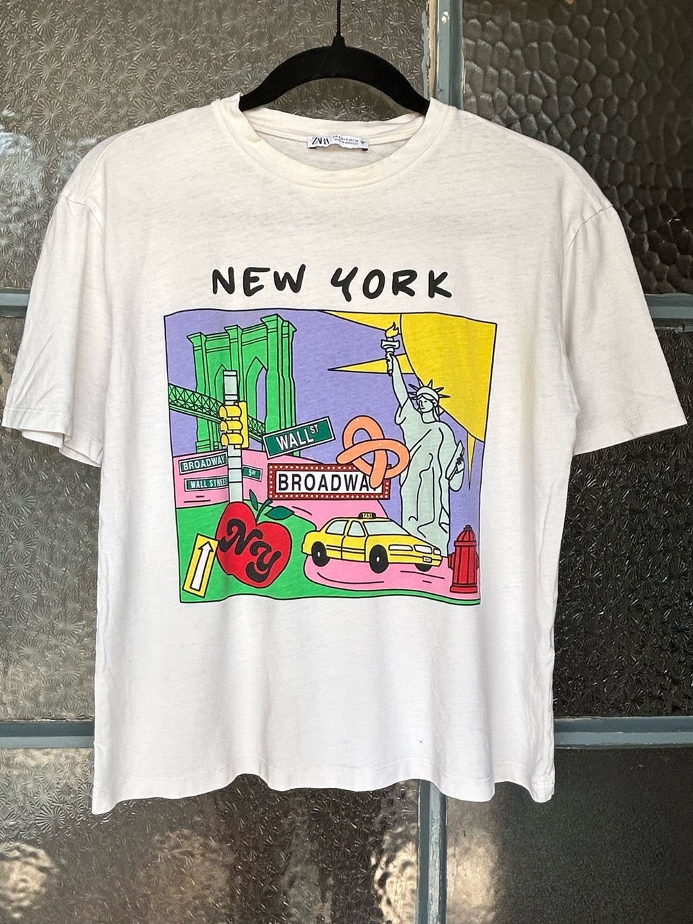 Zara New York City Pop Art Graphic Tee Statue Liberty Broadway Size S